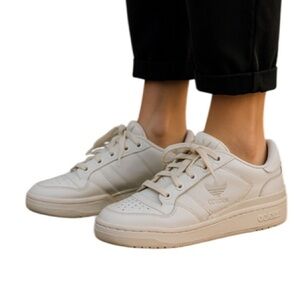 ADIDAS Forum Bold Sneakers Triple White Basketball 80’s Retro Athletic Size 8.5